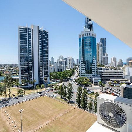 Large Surfers Paradise Apartment With Fantastic Views Gold Coast Dış mekan fotoğraf