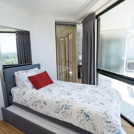 Large Surfers Paradise Apartment With Fantastic Views Gold Coast Dış mekan fotoğraf