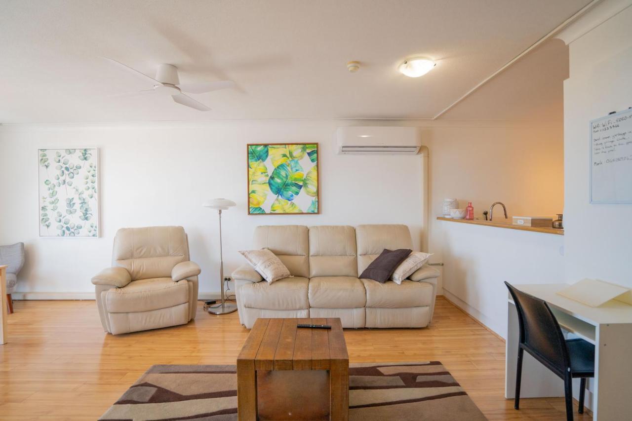 Large Surfers Paradise Apartment With Fantastic Views Gold Coast Dış mekan fotoğraf
