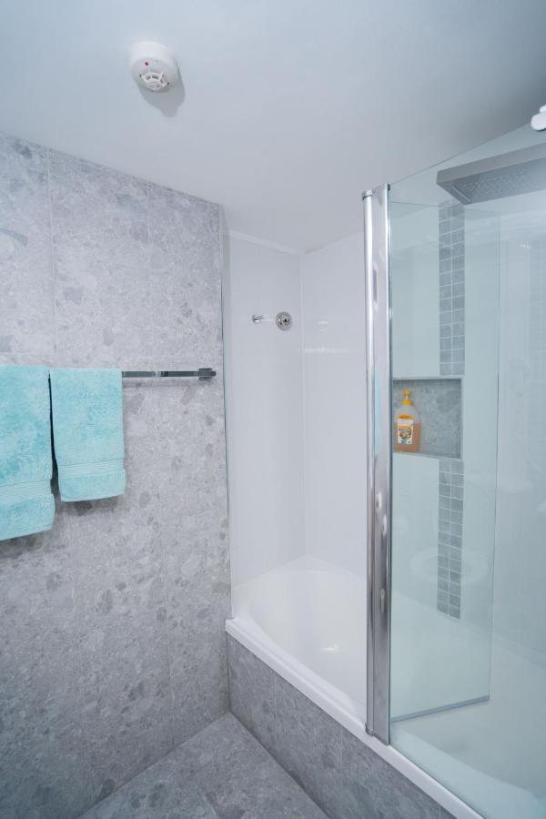 Large Surfers Paradise Apartment With Fantastic Views Gold Coast Dış mekan fotoğraf