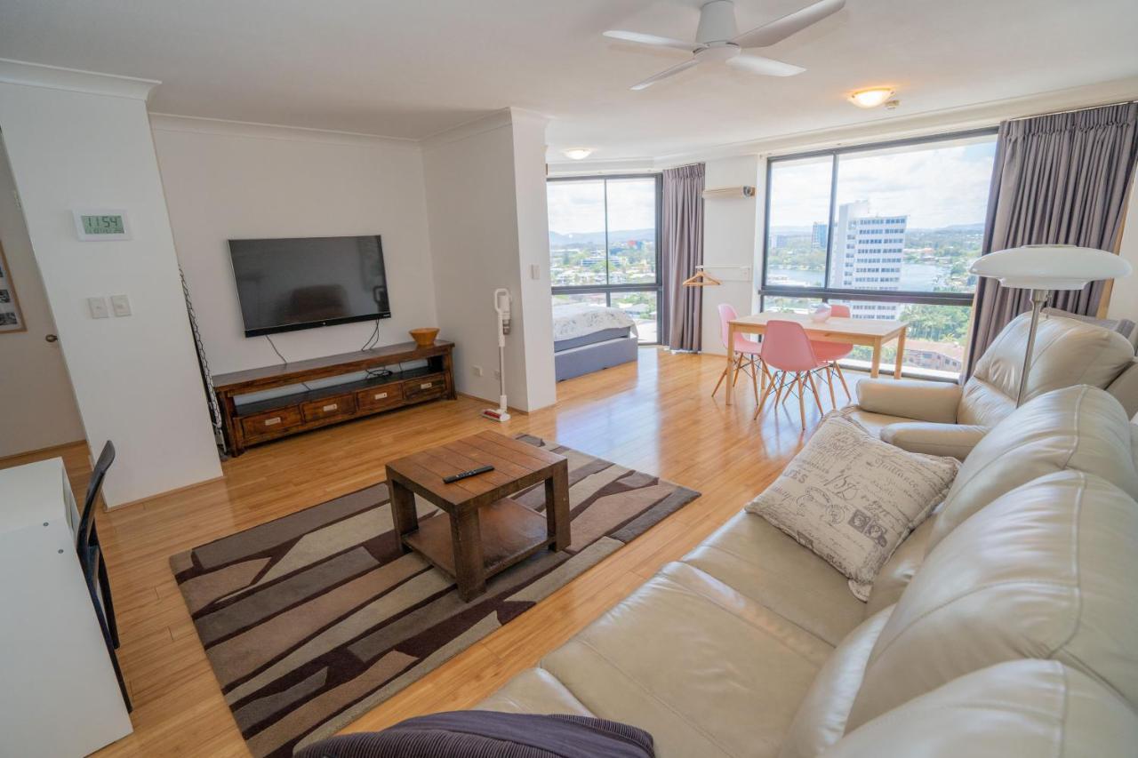 Large Surfers Paradise Apartment With Fantastic Views Gold Coast Dış mekan fotoğraf