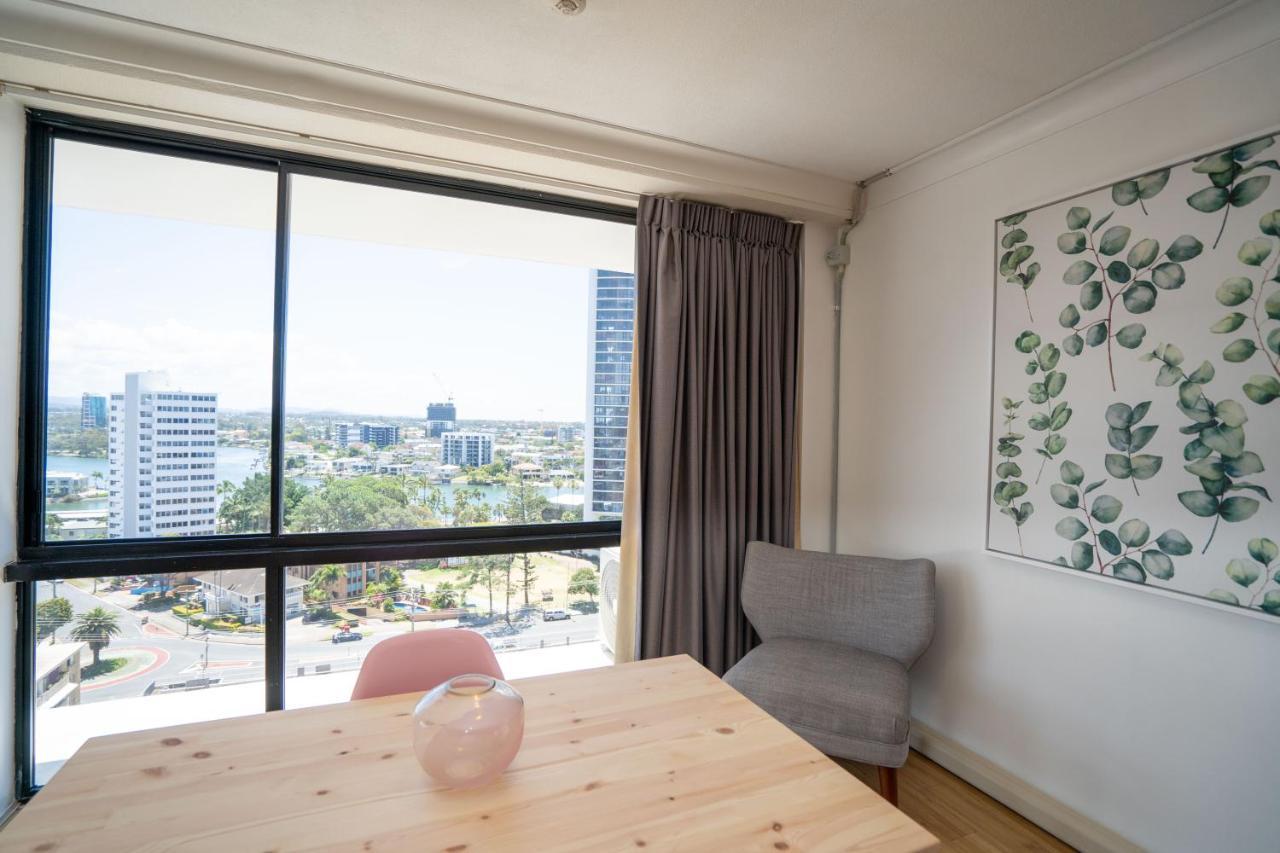 Large Surfers Paradise Apartment With Fantastic Views Gold Coast Dış mekan fotoğraf